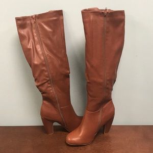 BN in the Box, Sz 9 Chestnut Knee High Boots!
